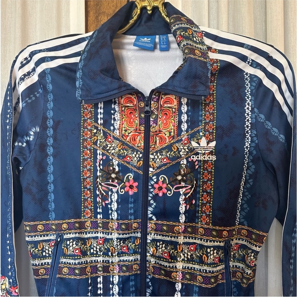 Farm Rio + adidas Cirandiera Blue Floral Zipper Front Jacket Size M - Picture 7 of 14